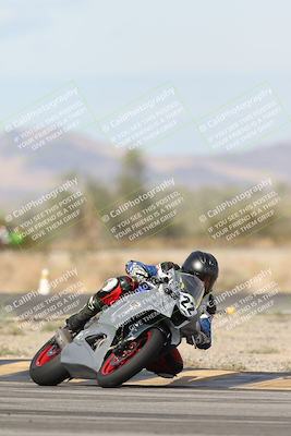 media/Nov-16-2025-Race Pace (Sun) [[8c5fa54630]]/Verified Riders/7-Turn 4 (1155am)/